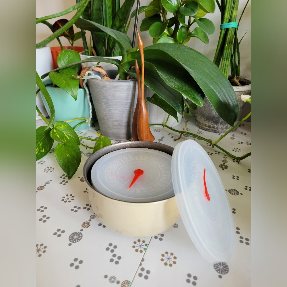 Set of 3 vintage nesting enamel containers with lids
